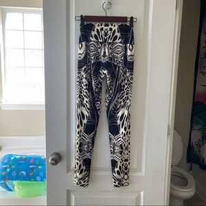 Eva Varro leggings